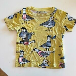 H&M boys tshirt used good condition size 3/4t